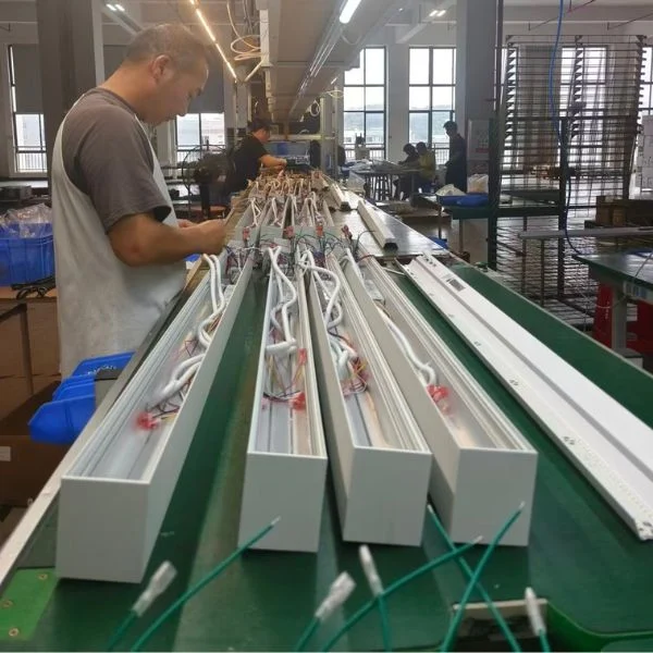Architectural linear lighting surface finishing